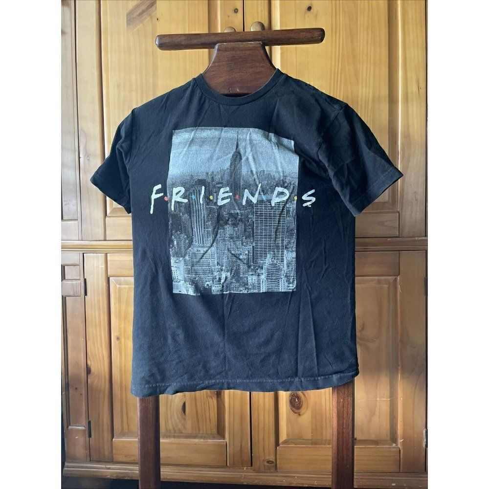 FRIENDS TV Series T-Shirt Black Men’s Size M NYC Skyline Graphic Print Promo Tee
